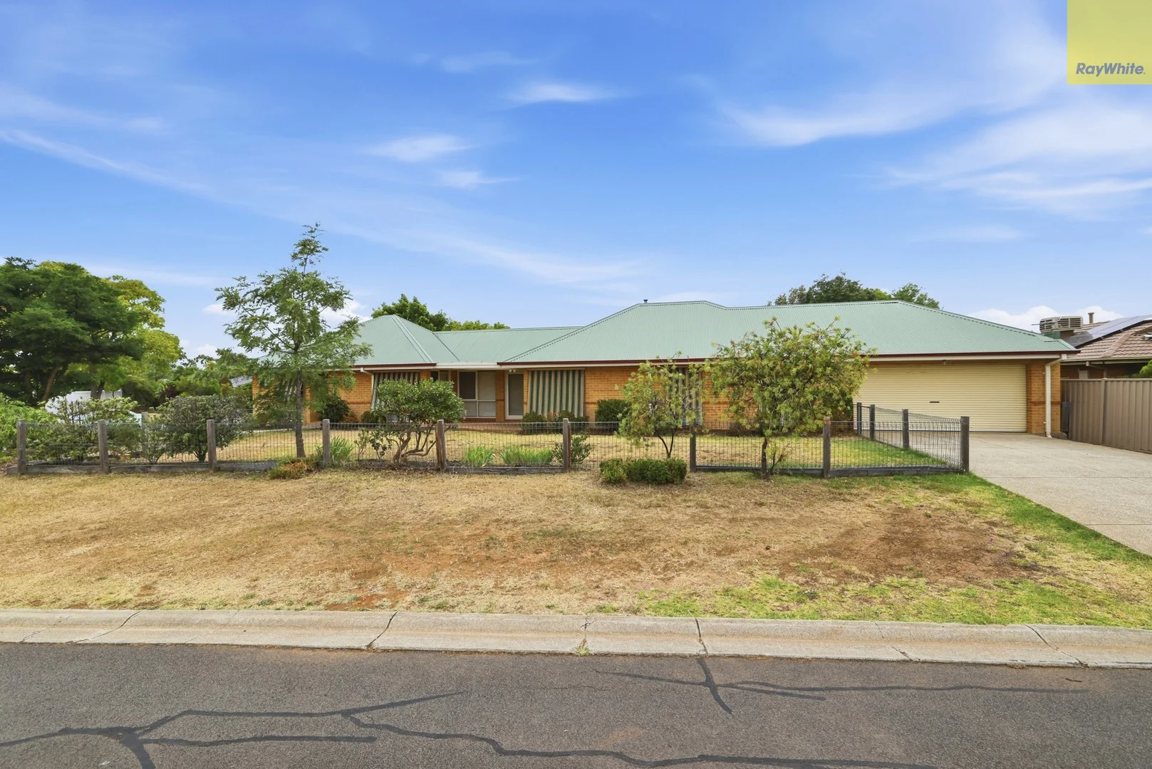 10 Stanley Crescent, Brookfield VIC 3338