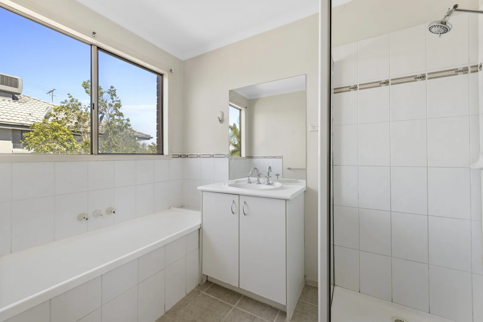 Additional image 16 of 4 Salford Lane, Caroline Springs VIC 3023