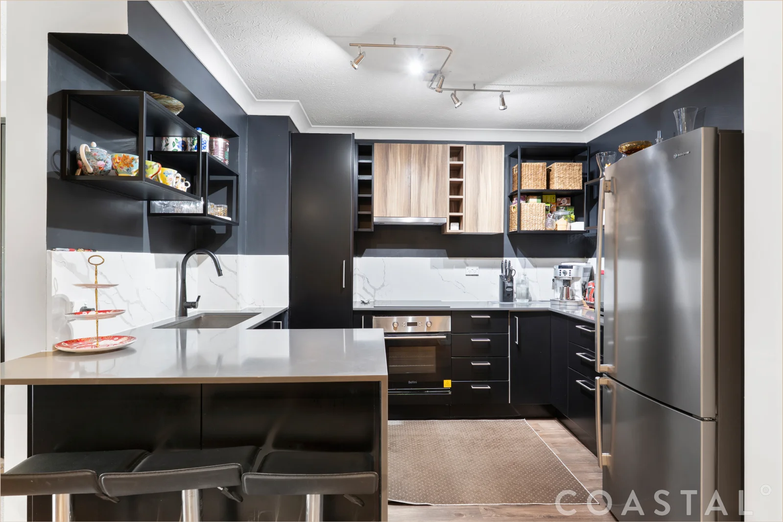 8/111 Frank Street, Labrador QLD 4215