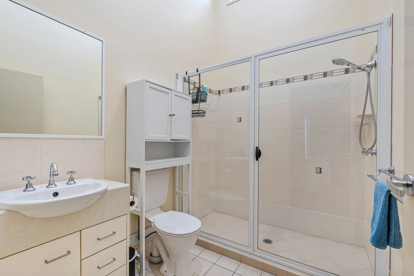 Additional image 5 of Unit 2/175 Torquay Rd, Scarness QLD 4655
