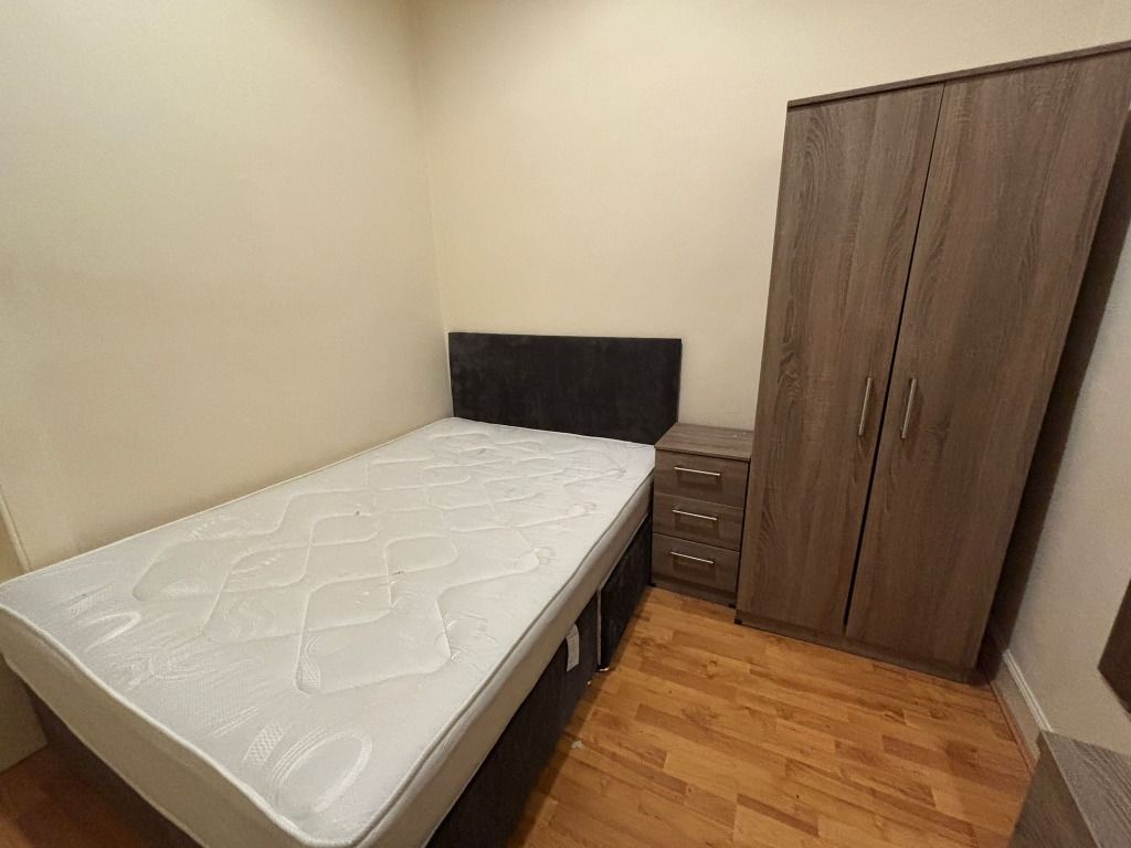 Additional image 8 of 4 bed flat to rentPort Street, Stirling Town, Stirling FK8