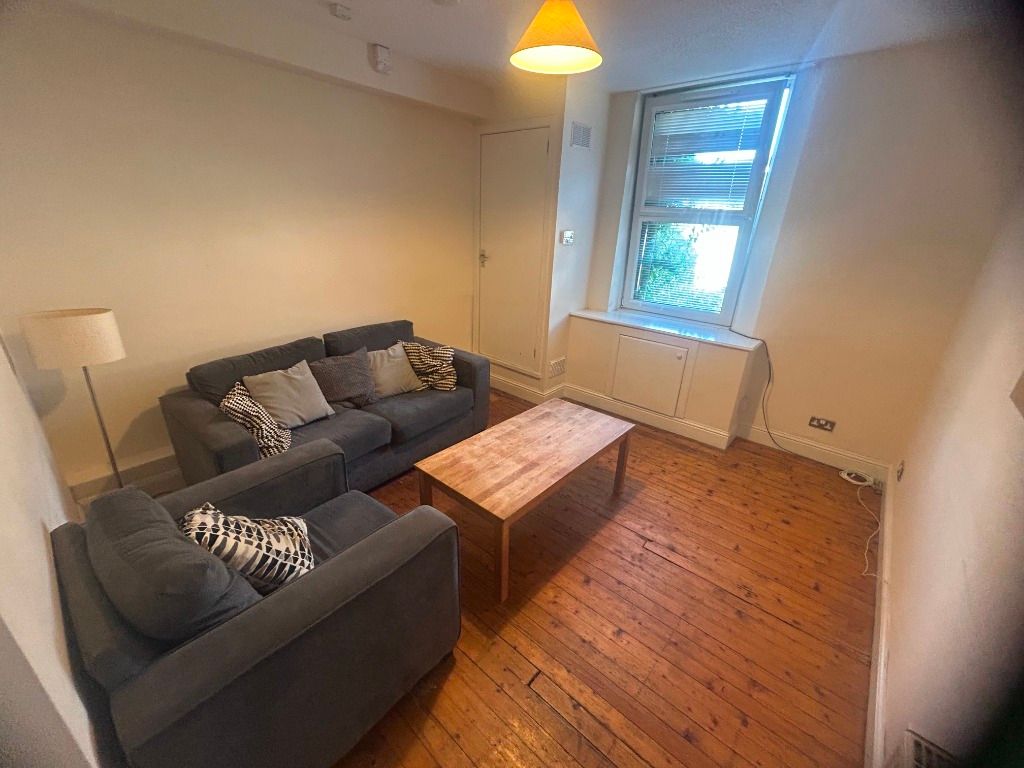 Additional image 2 of 3 bed maisonette to rentBruce Street, Stirling Town, Stirling FK81Pb FK8