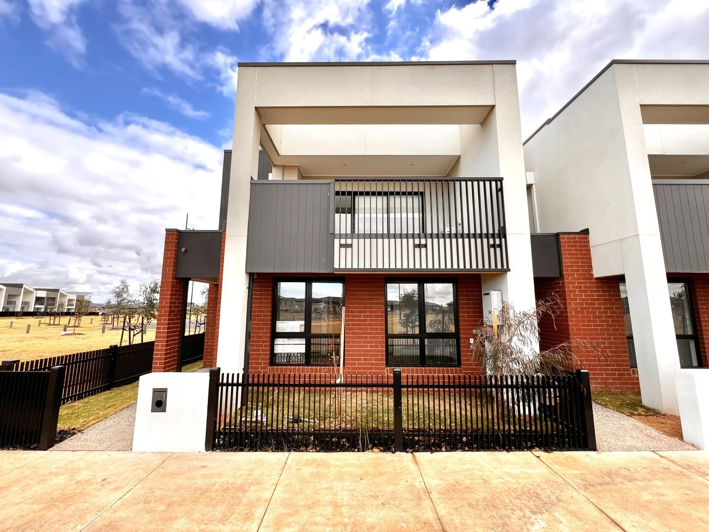 1 Lodge Walk, Strathtulloh VIC 3338