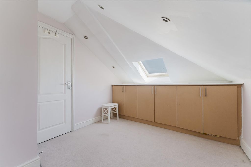Additional image 21 of 5 bed detached house to rentWellesley Avenue, Iver SL0