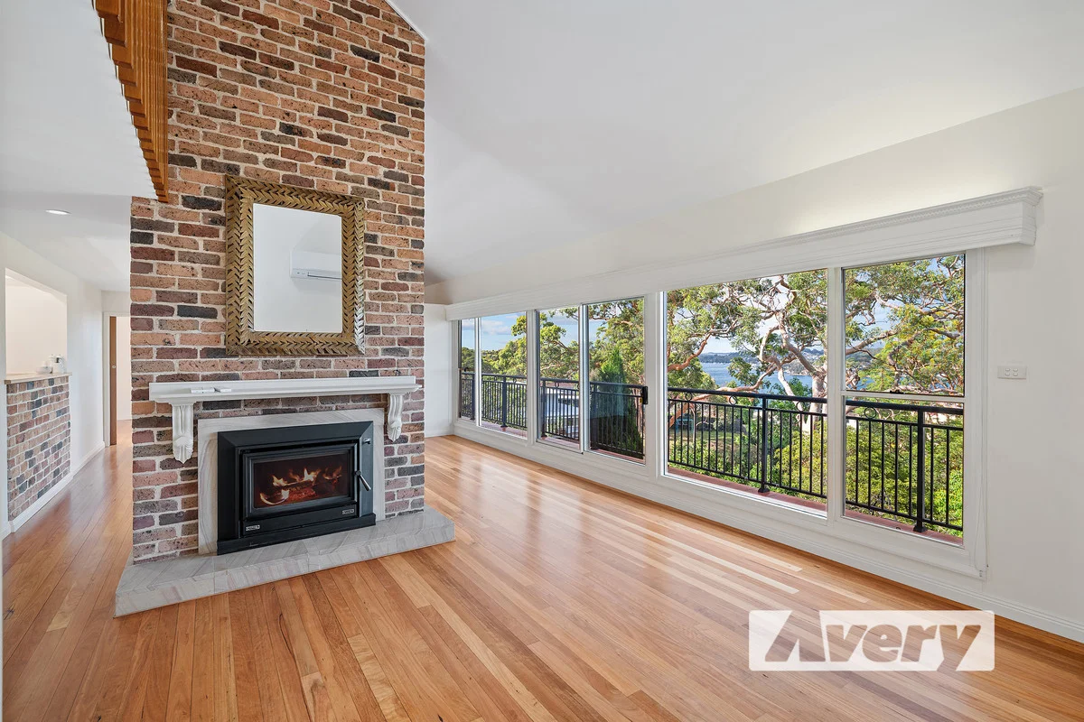 50 Sunlight Parade, Fishing Point NSW 2283
