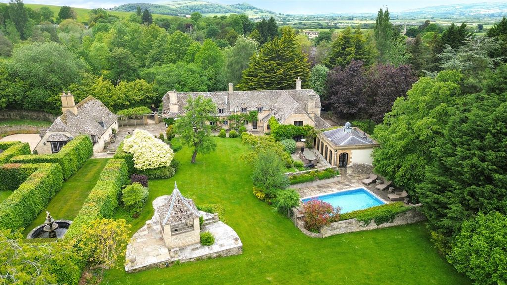 6 bed detached house for saleGopshill Lane, Gretton, Cheltenham, Gloucestershire GL54
