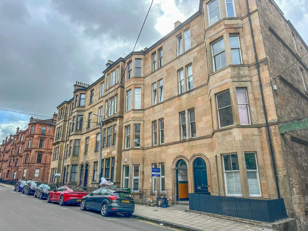 6 bed flat to rentFlat 0/1, 10 Kersland Street, Glasgow G12