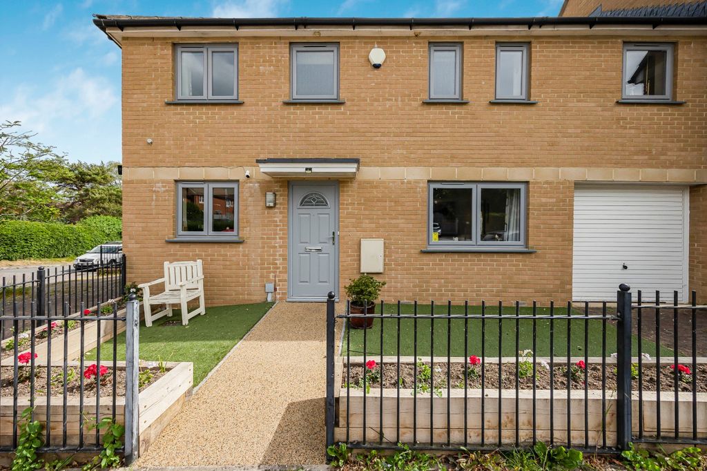 Additional image 29 of 4 bed end terrace house for saleGraces Field, Stroud, Gloucestershire GL5