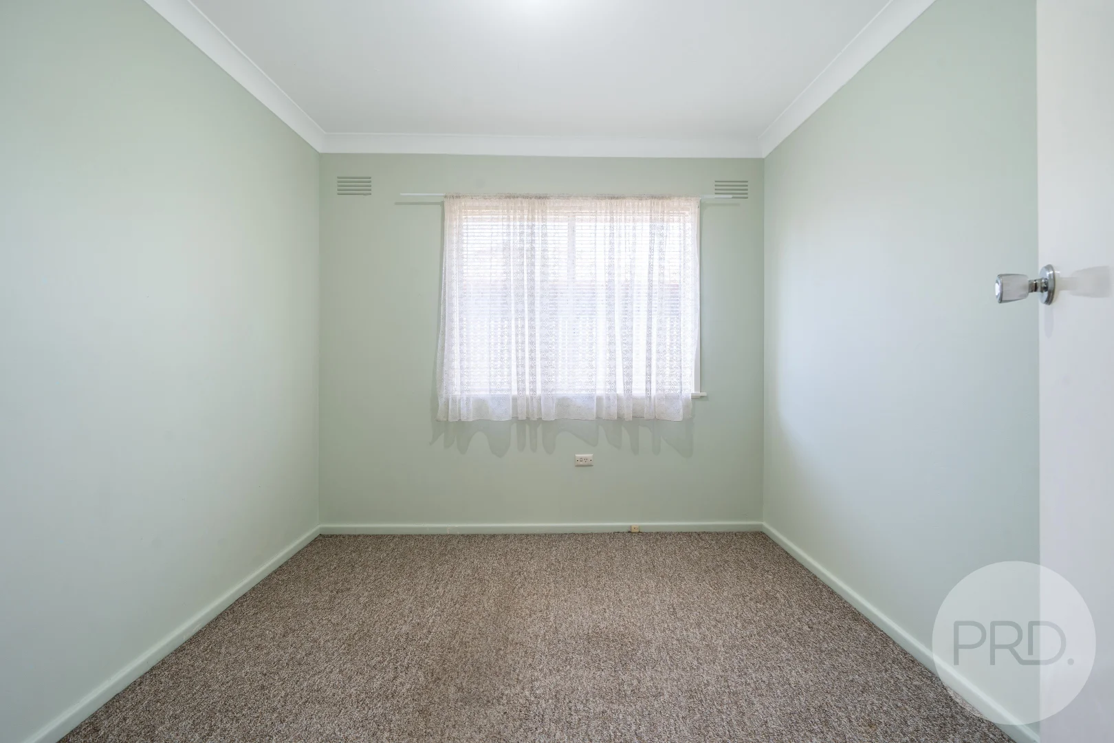 Additional image 4 of 10 Nixon Crescent, Tolland NSW 2650