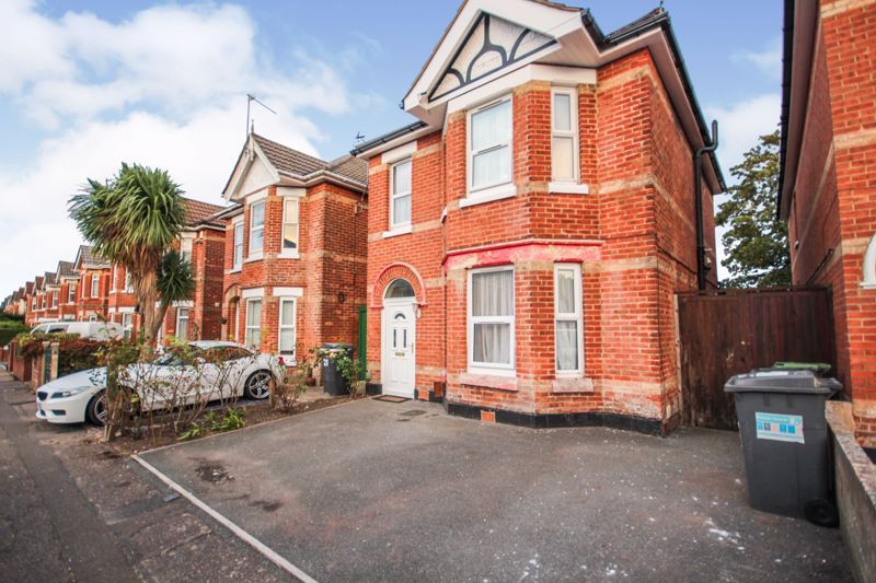 6 bed detached house to rentOsborne Road, Winton BH9