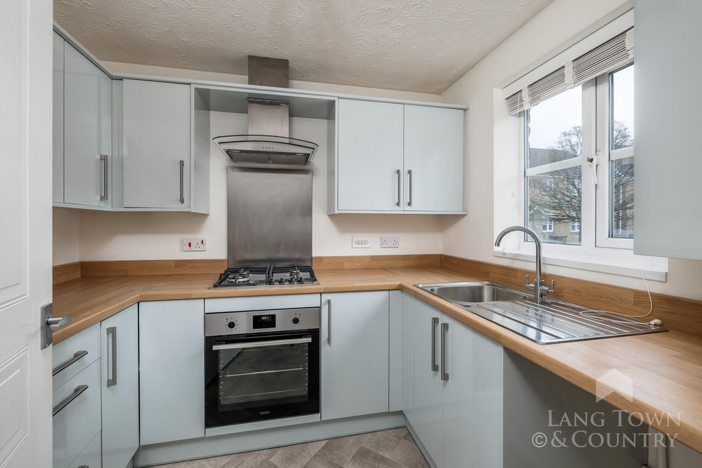 Additional image 3 of 2 bed terraced house to rentAberdeen Avenue, Plymouth PL5
