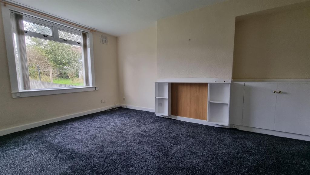 Additional image 2 of 2 bed flat to rentMyrtle Crescent, Kirkcaldy KY2
