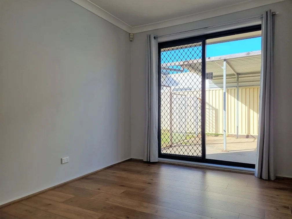 Additional image 2 of 18 Ayrshire Street, Bossley Park NSW 2176