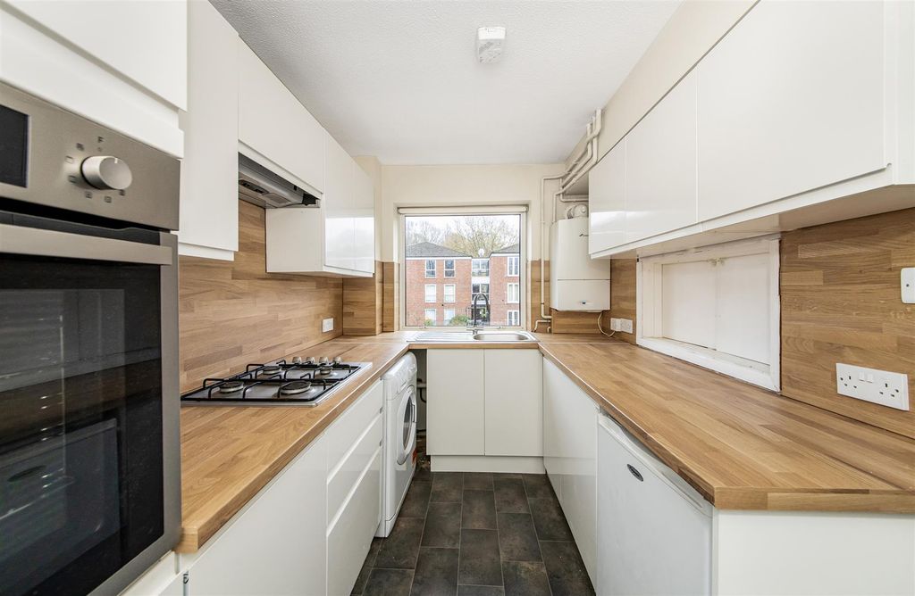 Additional image 3 of 2 bed flat to rentCheney Lane, Headington, Oxford OX3