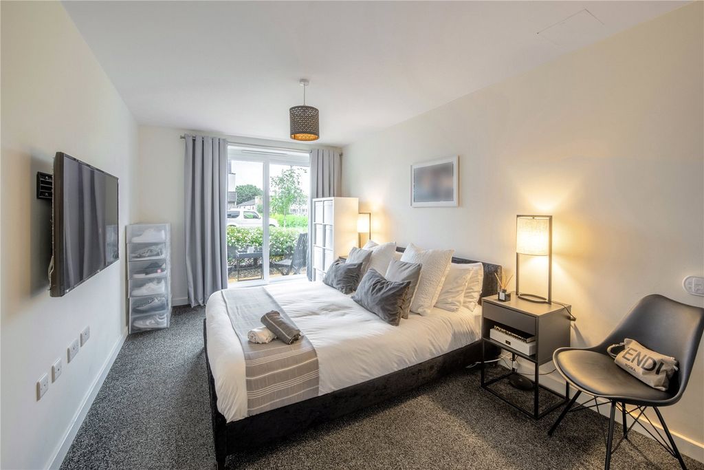 Additional image 8 of 2 bed flat to rentHelena Court, Burgess Hill, West Sussex RH15