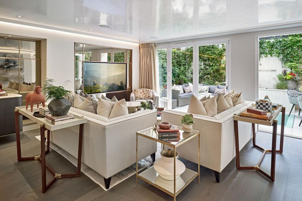 5 bed property to rentHerbert Crescent, London SW1X