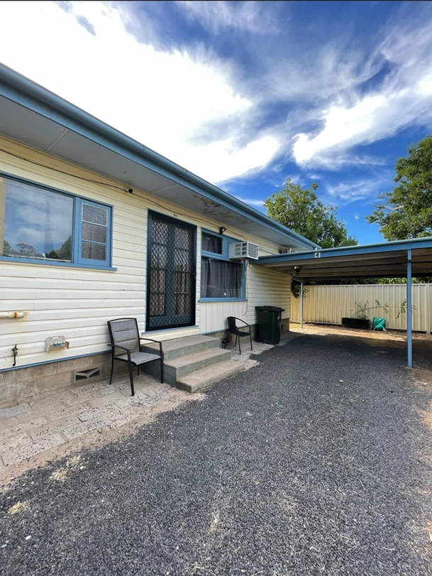 4/15 Eleanor Street, Miles QLD 4415