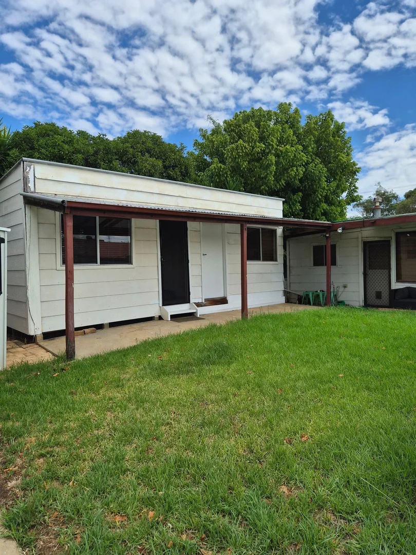 27a Regent St, Moama NSW 2731 photo 3