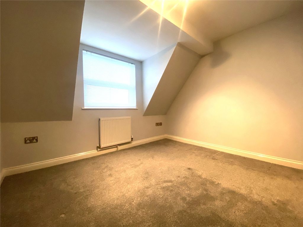 Additional image 5 of 1 bed flat to rentNorthfield Lodge, 9-11 Northfield, Bridgwater, Somerset TA6