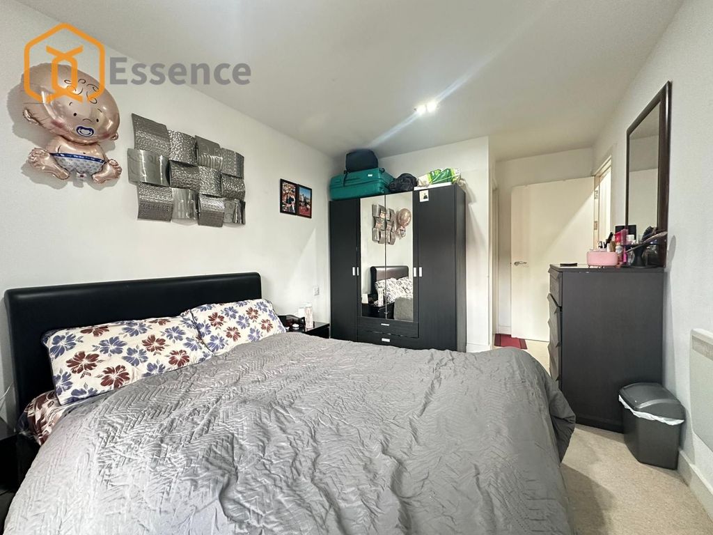 2 bed flat to rentClive Passage, Birmingham B4 photo 3