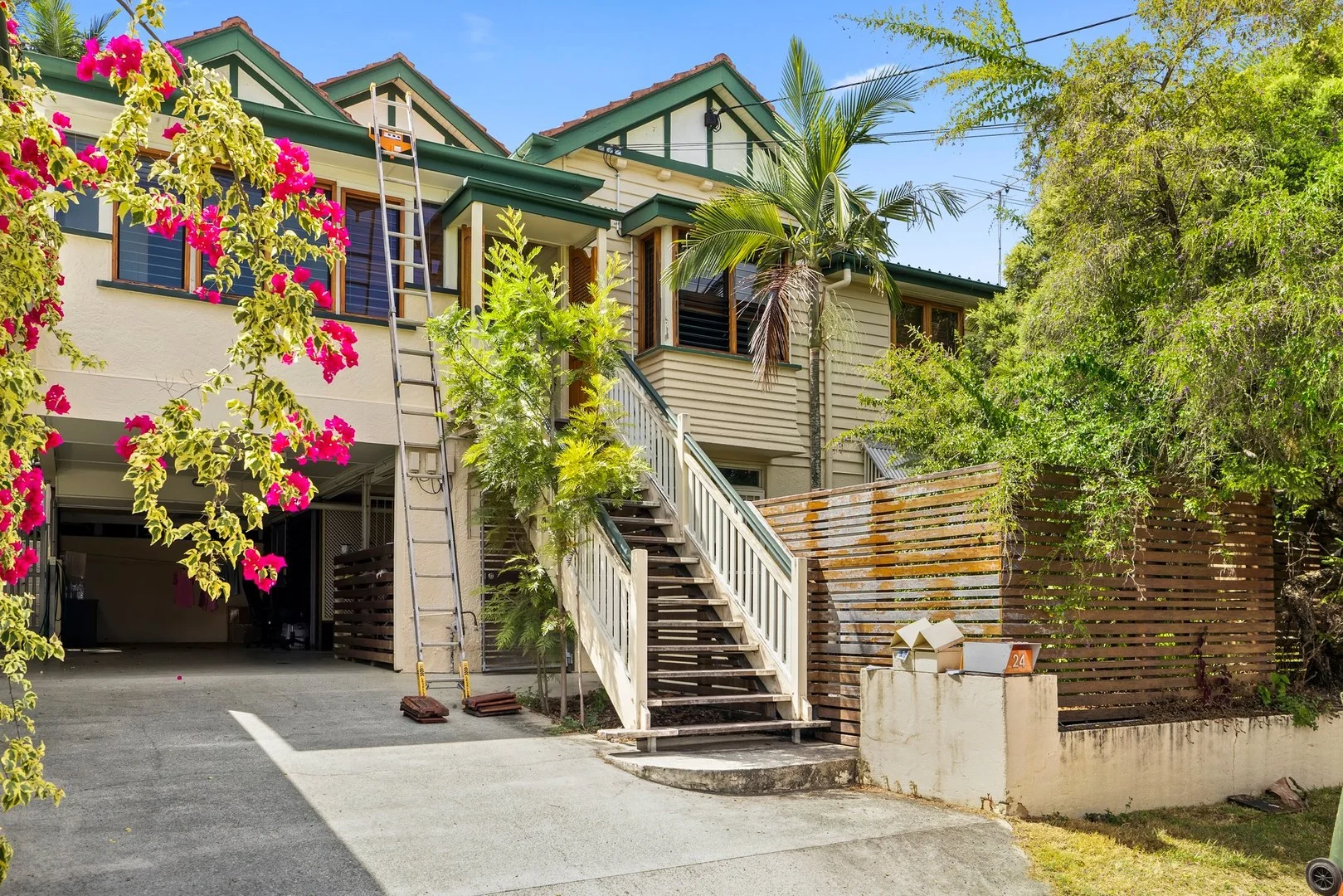 2/24 Brinawa St, Camp Hill QLD 4152