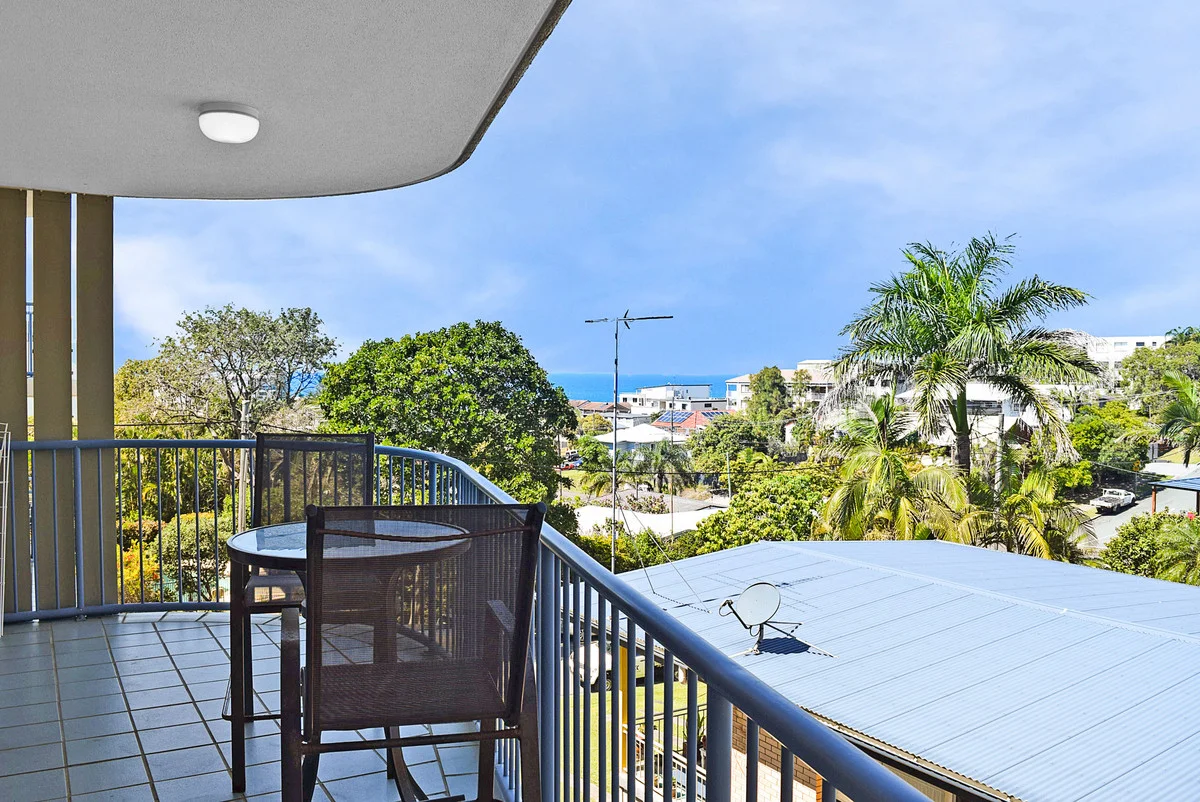 4/2 Upper Gay Terrace, Kings Beach QLD 4551