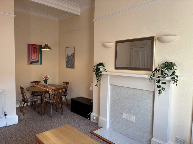 1 Bed Flat, West End Park St, G3, N1 7GU photo 3