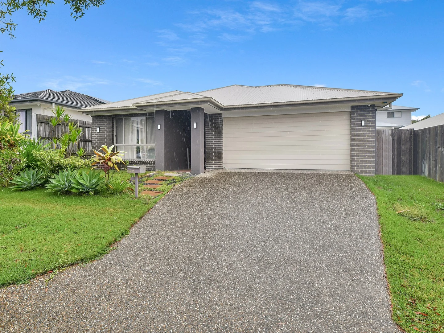 13 Broadaxe Street, Spring Mountain QLD 4300