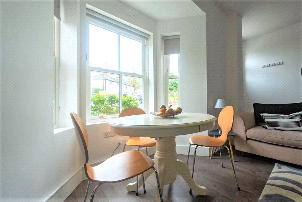 Additional image 4 of 2 bed flat to rentDeanfield Avenue, Henley-On-Thames, Oxfordshire RG9