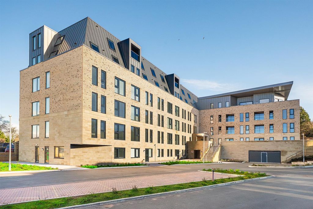 2 bed flat to rent38 Thirkill House, Pannal, Harrogate HG3