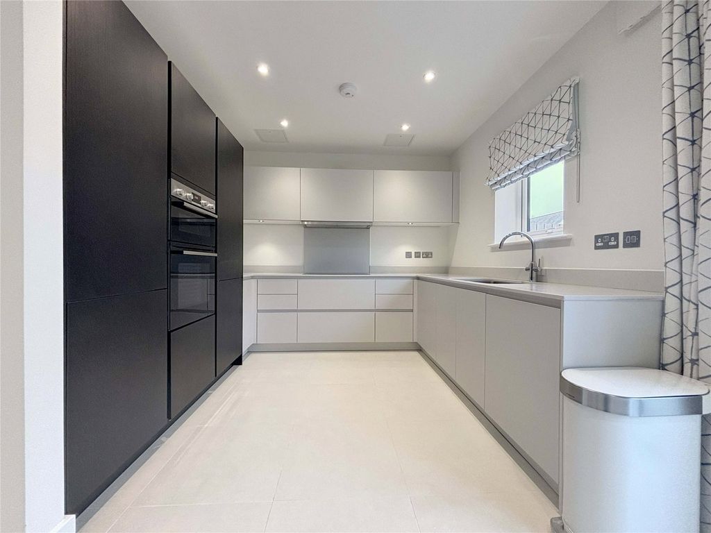 3 bed terraced house to rentExeter, Devon EX2 photo 3