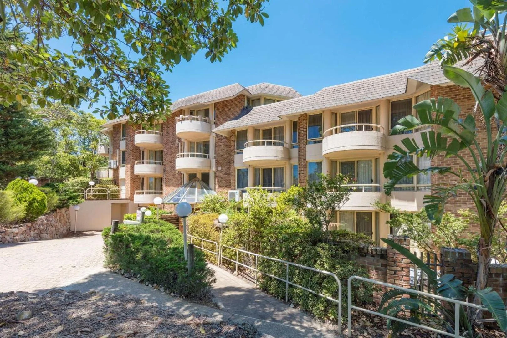 13/1 Woolcott, Wahroonga NSW 2076