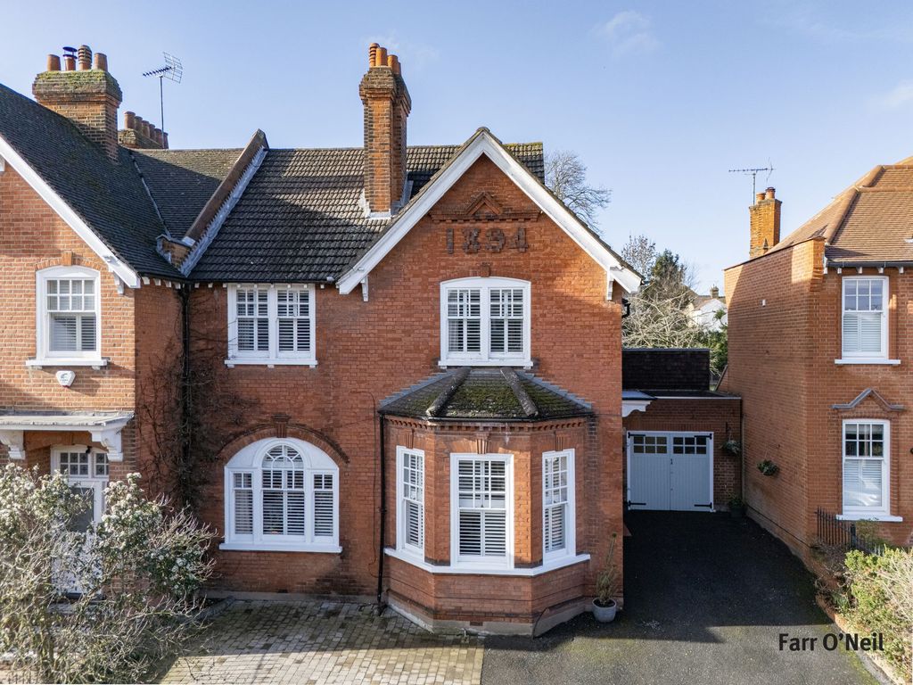 Additional image 33 of 5 bed semi-detached house to rentKings Avenue, Buckhurst Hill IG9