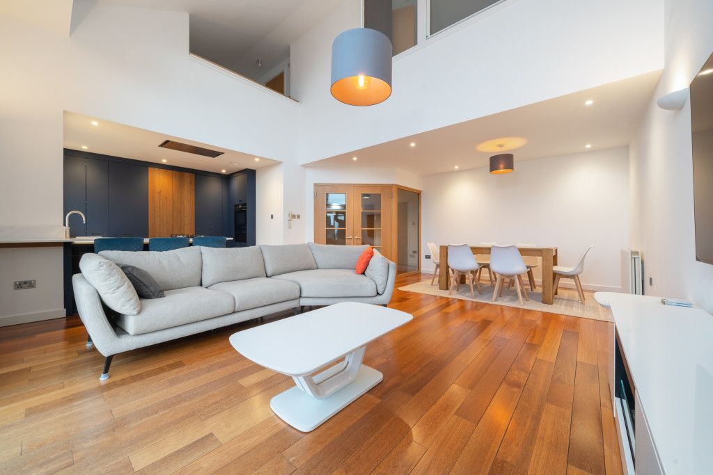 Additional image 2 of 3 bed penthouse to rentDunlop Street, City Centre G1