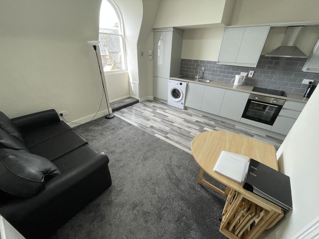 Additional image 10 of 3 bed flat to rent33 Commercial Street, Dundee DD1
