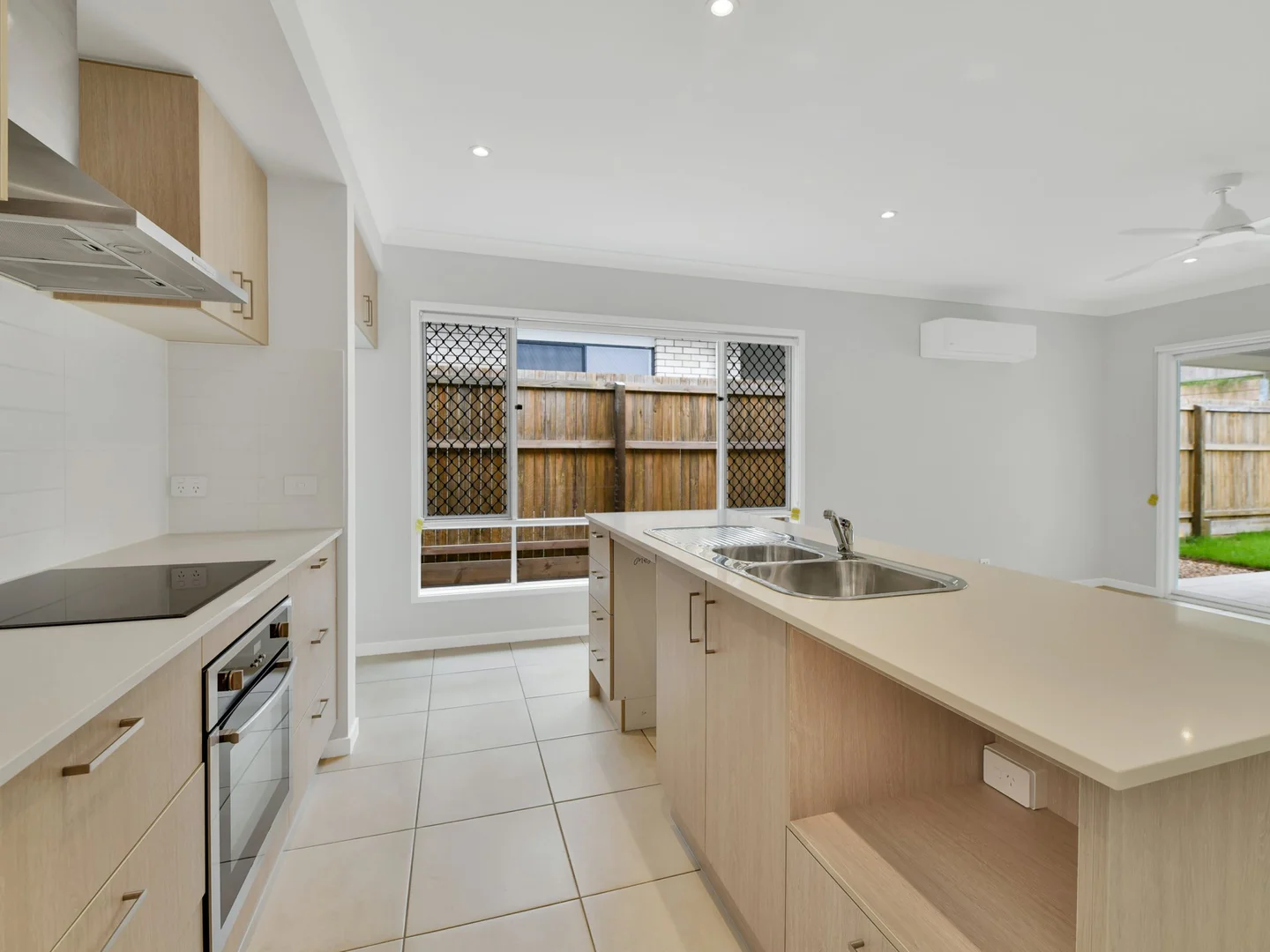 16 Orbit Street, Flagstone QLD 4280 photo 5