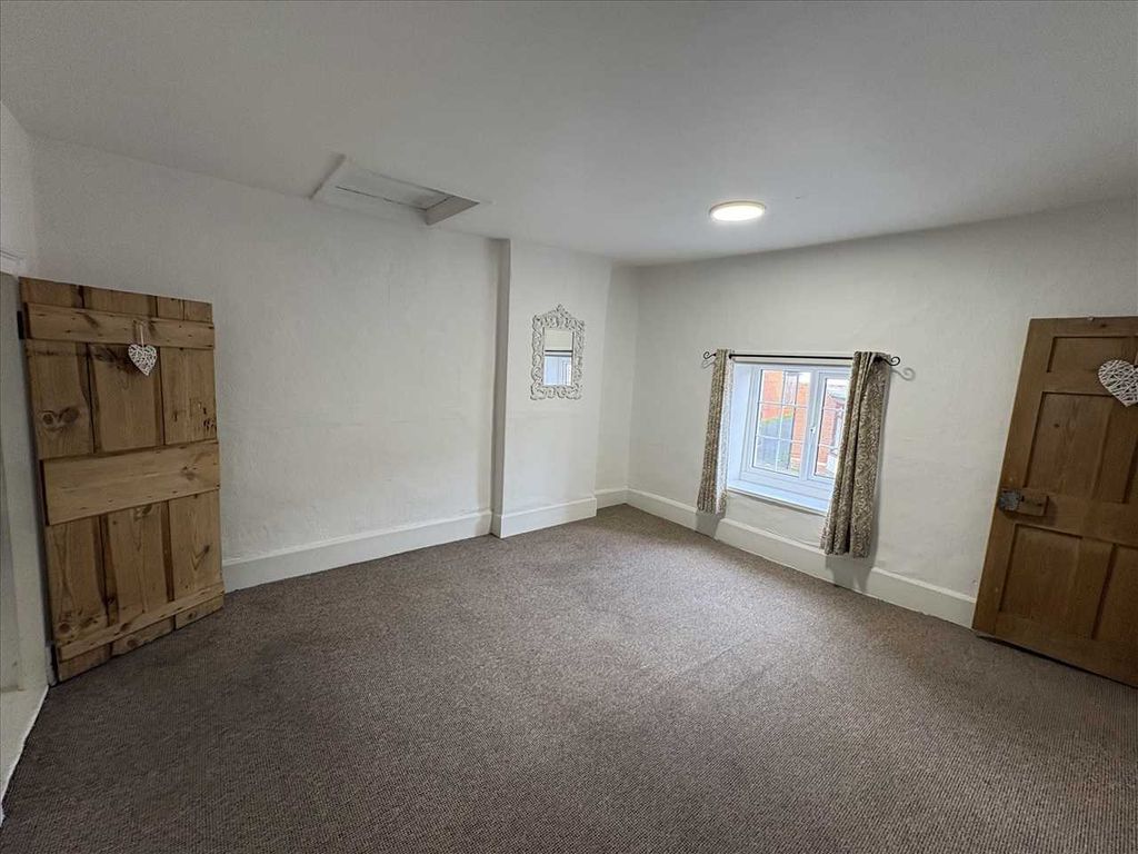 Additional image 3 of 2 bed flat to rentHigh Street, Messingham, Scunthorpe DN17
