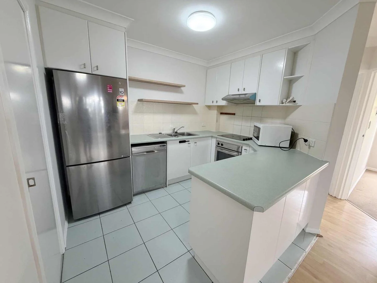Additional image 4 of ID:21170849/19 Windsor Road, Red Hill QLD 4059