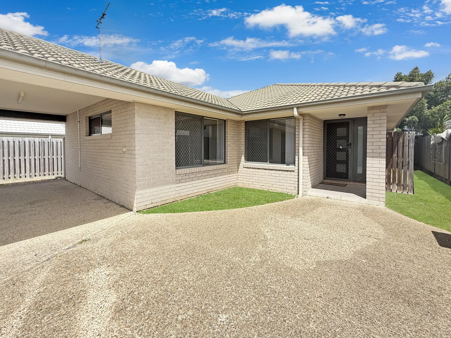 2/86 Valentine Circuit, Augustine Heights QLD 4300