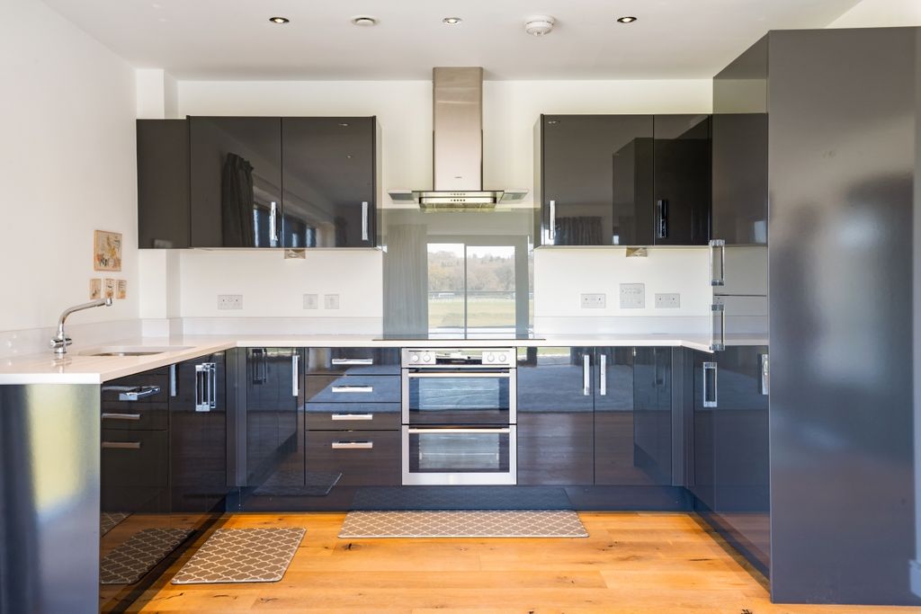 Additional image 2 of 2 bed flat to rentKingman Way, Newbury RG14