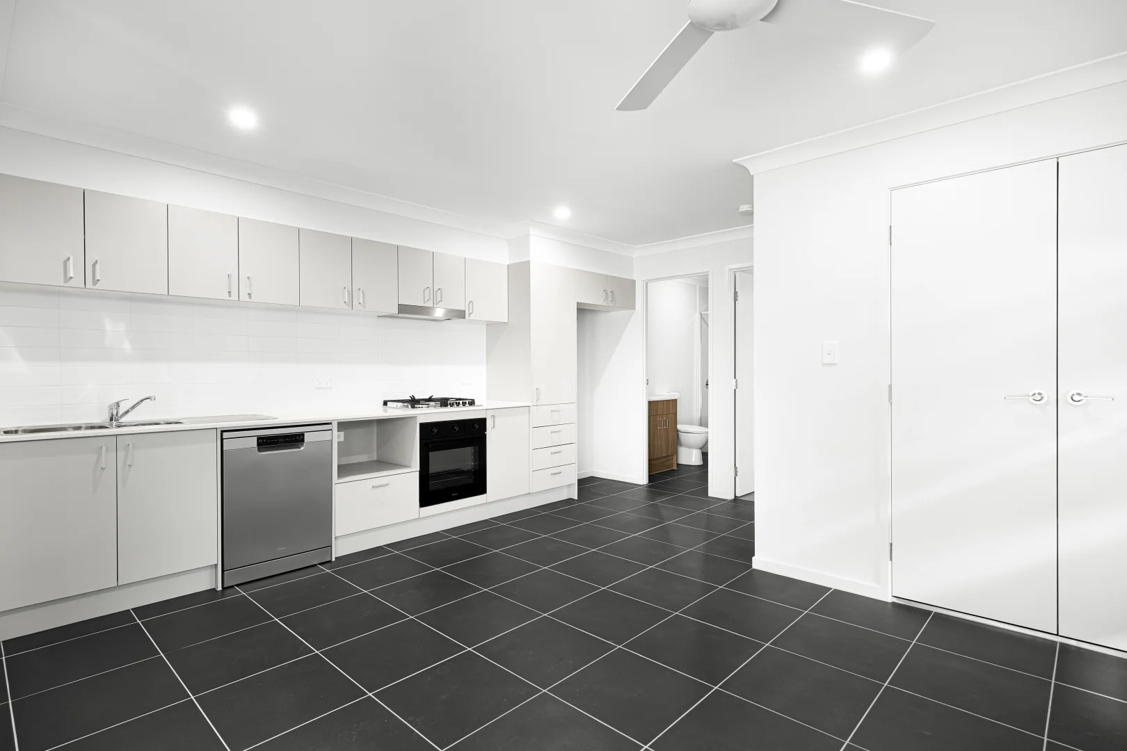 Additional image 4 of 2/19 Baluster Street, Raymond Terrace NSW 2324