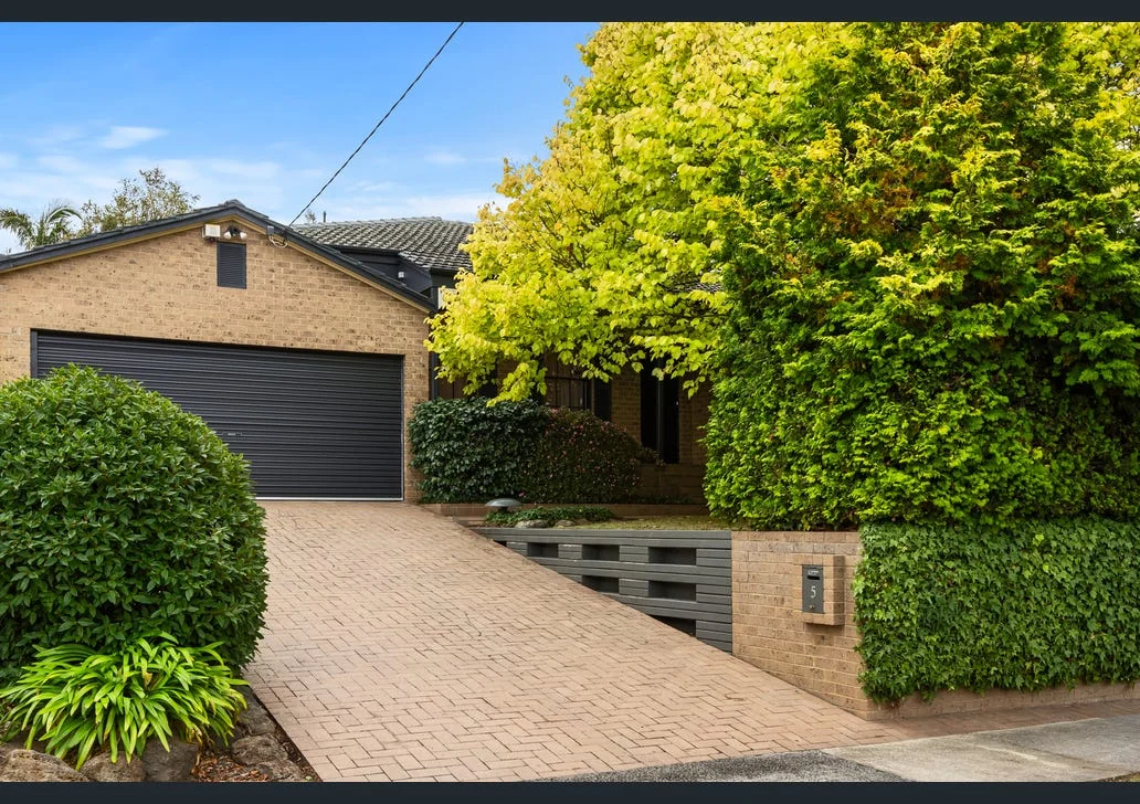 5 Sunnybrook Drive, Wheelers Hill VIC 3150