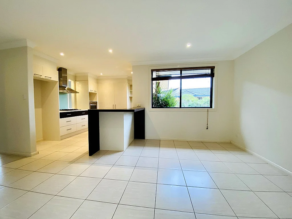 Additional image 2 of 2/11 Yellowfin Avenue, Old Bar NSW 2430