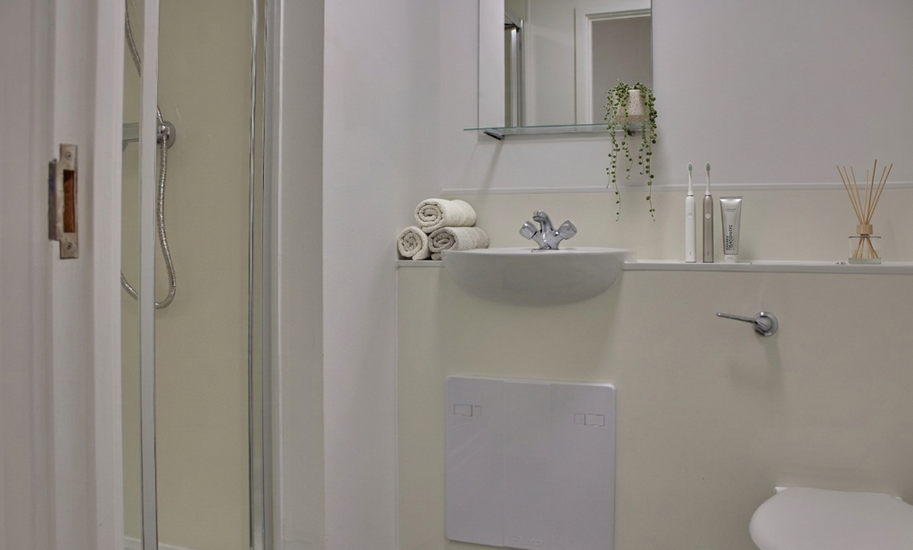 Additional image 10 of 6 bed shared accommodation to rentCumberland Street, Bristol BS2