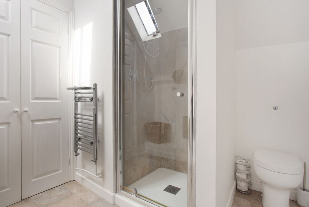 Additional image 12 of 4 bed semi-detached house to rentWarwick Park, Tunbridge Wells TN2