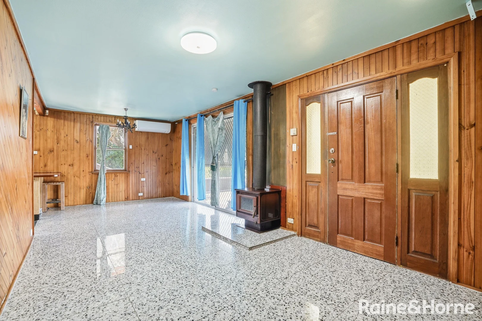 Additional image 3 of 40 Halmahera Crescent, Lethbridge Park NSW 2770
