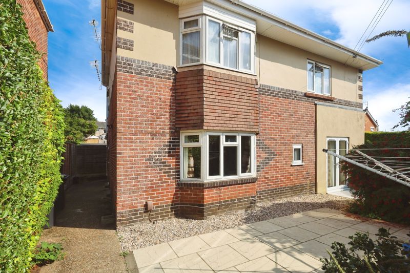 7 bed property to rentRipon Road, Bournemouth BH9