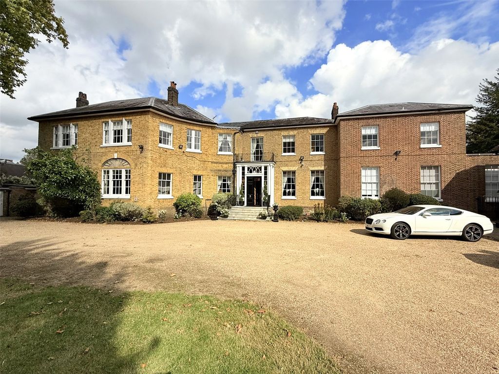 9 bed detached house to rentHadley Green Road, Barnet, Hertfordshire EN5