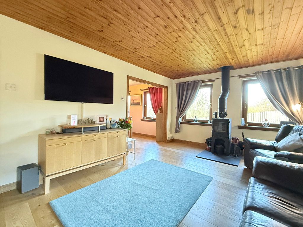 6 bed detached house for saleThree Gables, Shieldhill FK1 photo 5