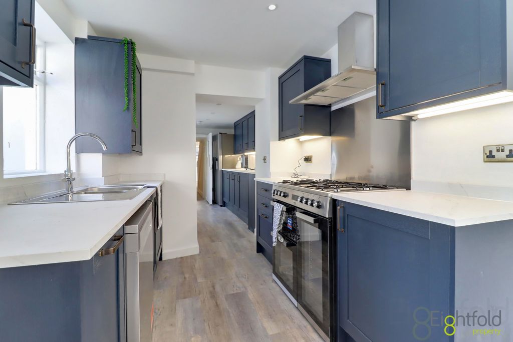 7 bed terraced house to rentEgremont Place, Brighton, East Sussex BN2 photo 2